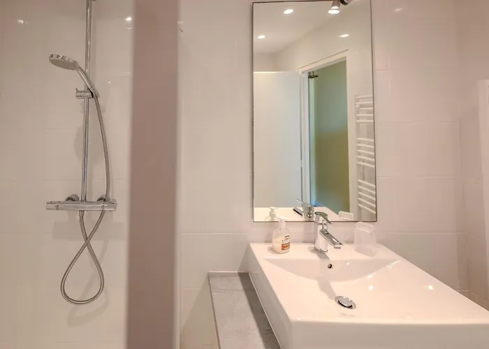 T2 Avec Balcon Face - Fr-1-197-132 公寓 莱萨布勒-多洛讷